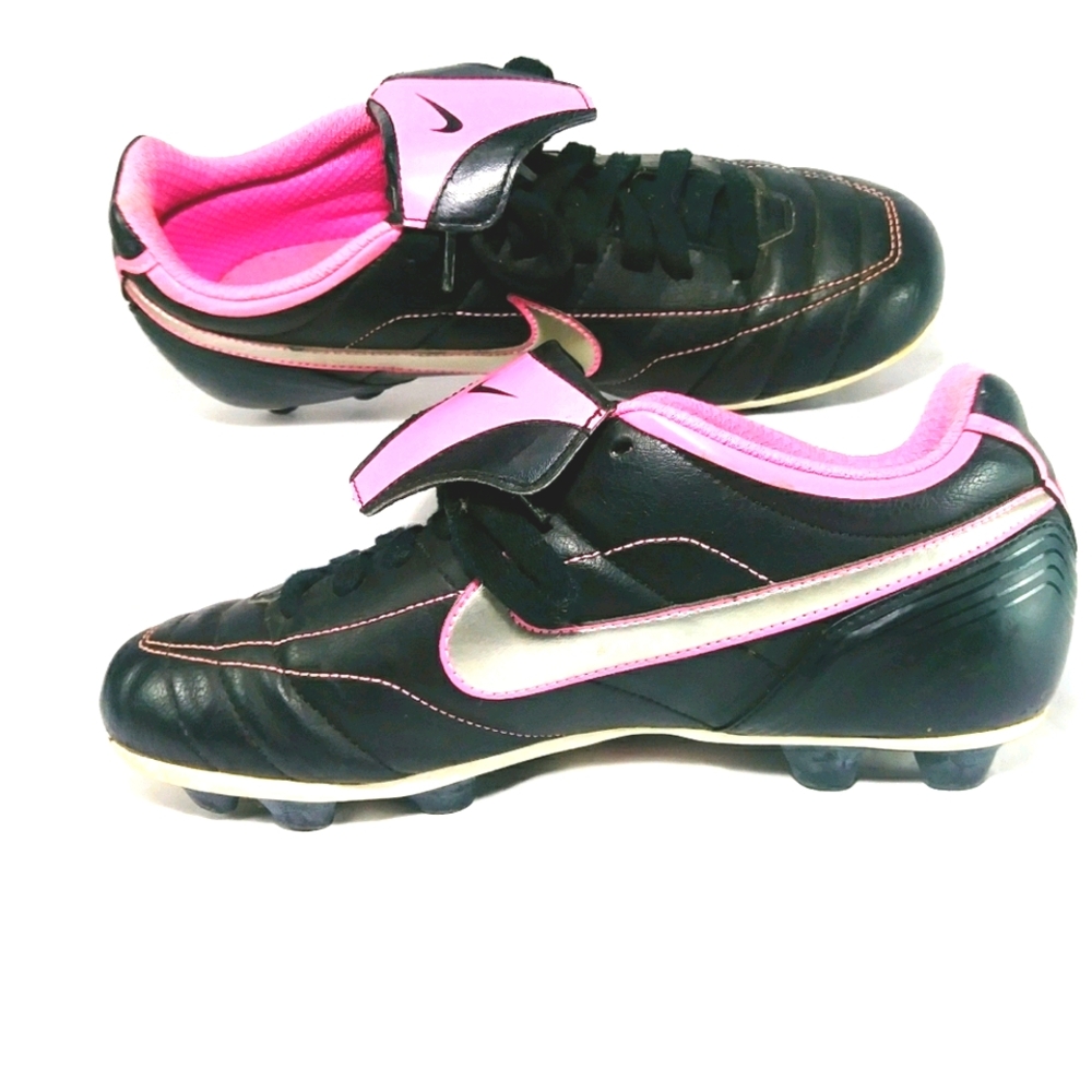 Nike sneakers cleats pink/black